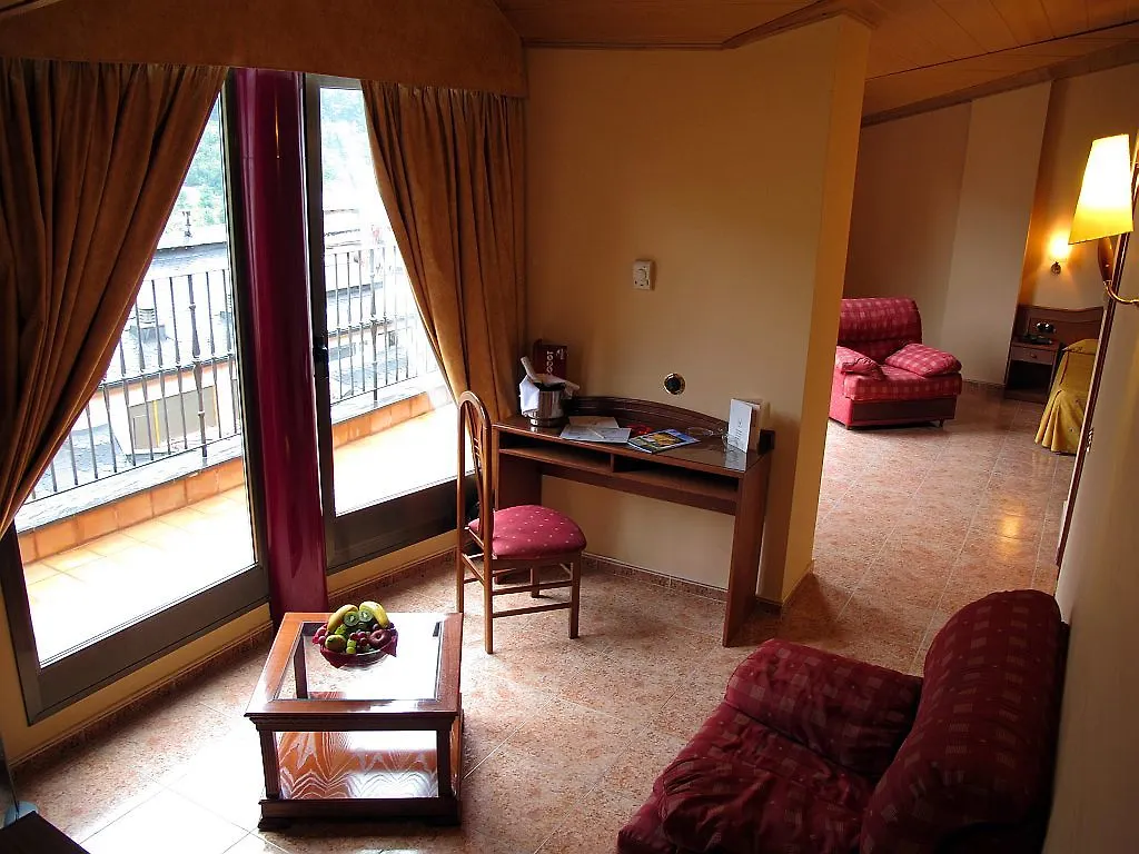 Hotel Cervol Андорра-ла-Велья