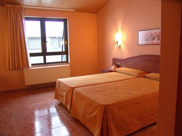 Hotel Cervol Andorra la Vella 3*,