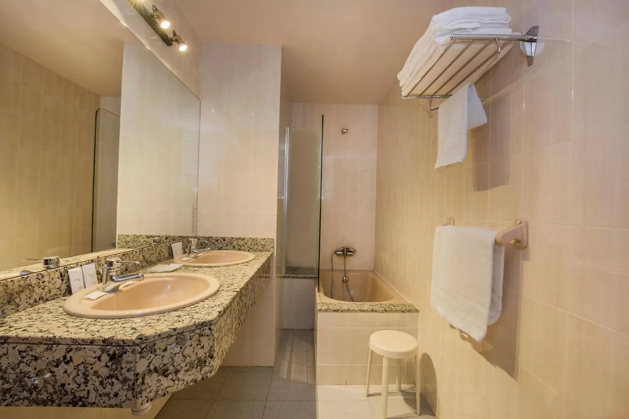Hotel Cervol Andorra la Vella 3*,